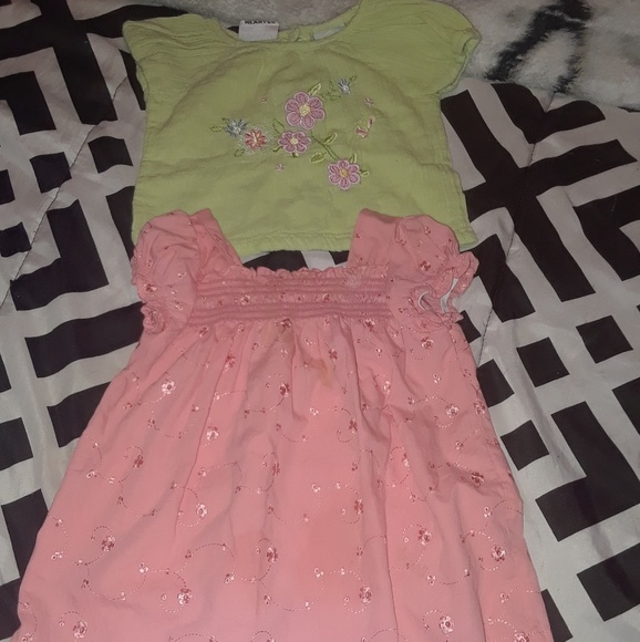 2 top bundle both same size - Picture 1 of 3